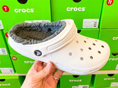 can you wash furry crocs.